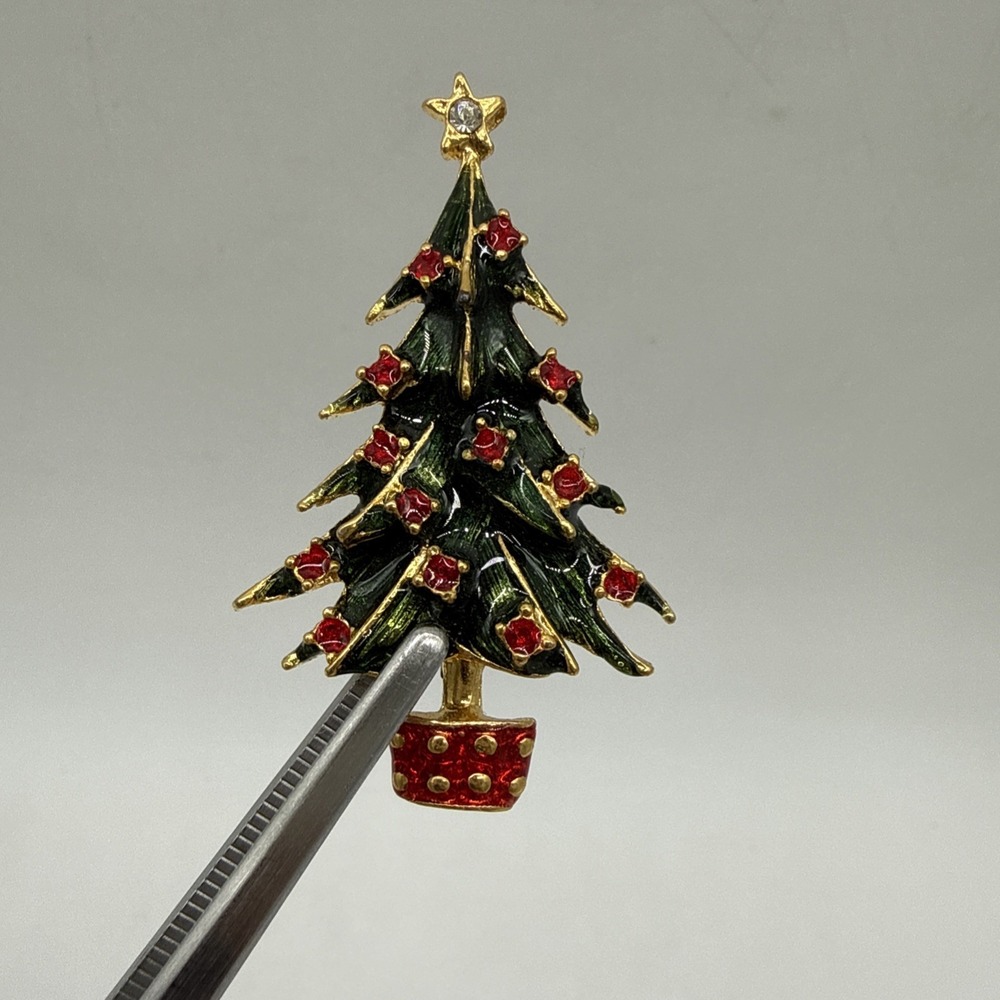 Christmas Tree Brooch Pin Gold Tone Red Rhinestones Star